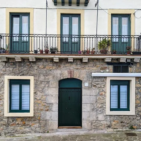 Plaza Vt * Elantxobe